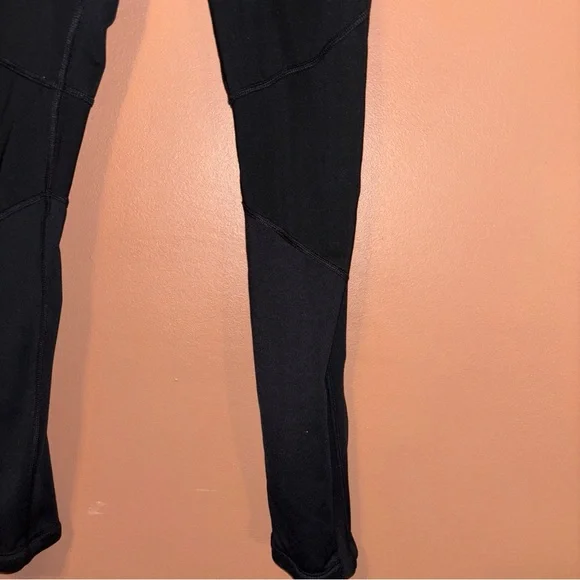 Nike Dri-Fit Women's Medium Black Capri Leggings Compression Work Out Gym Wear - Picture 4 of 10